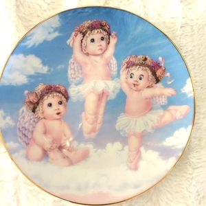 DREAMSICLES " Heavenly Pirouettes" Collector's Plate